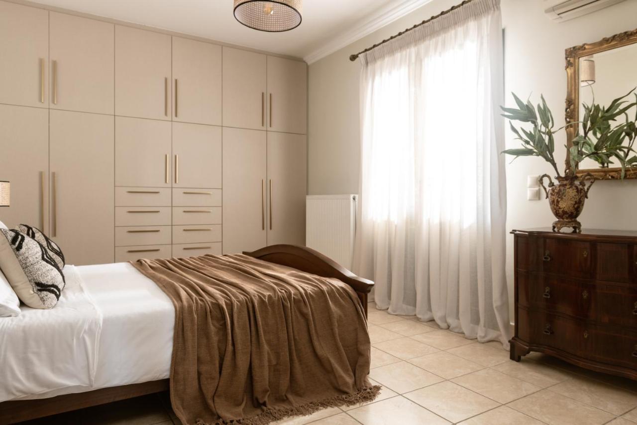 Amalthia Villa Mouzákion エクステリア 写真