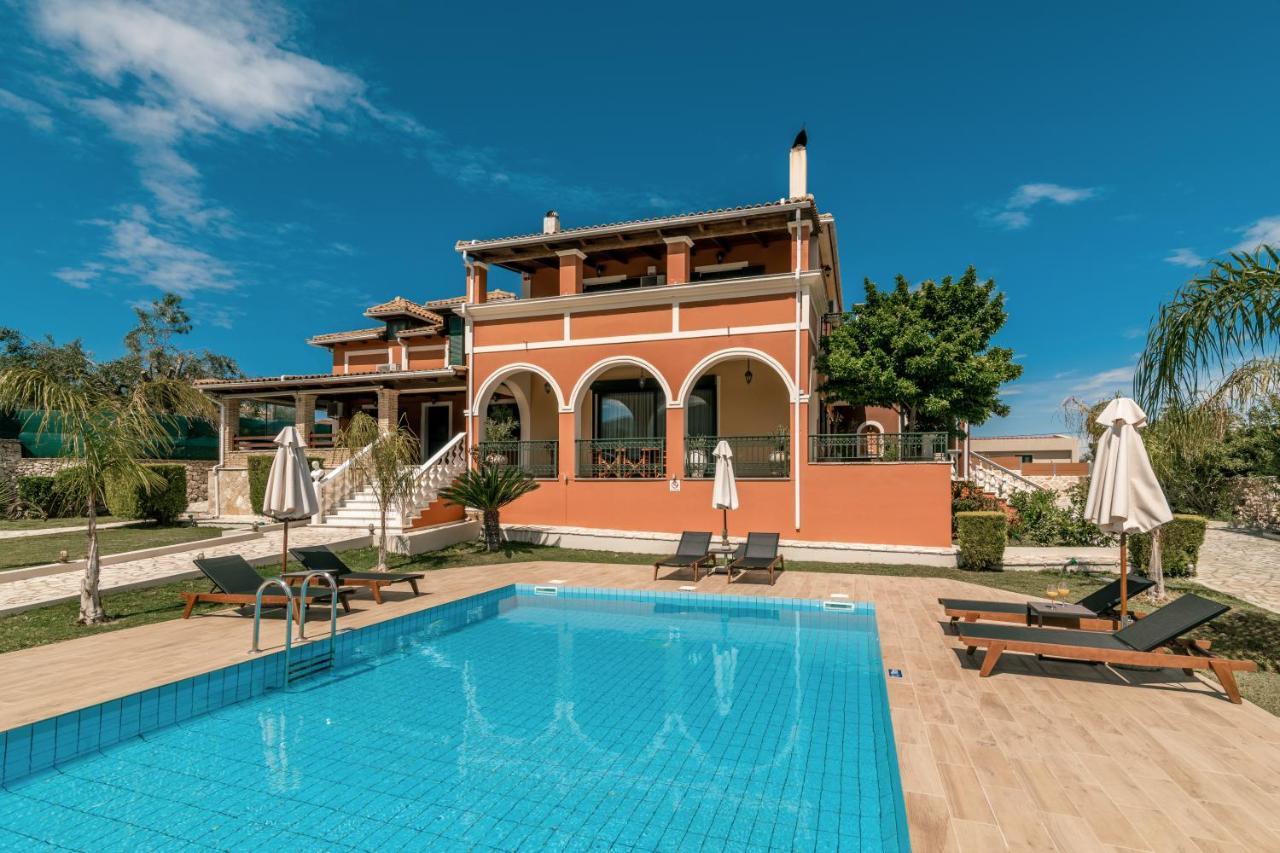 Amalthia Villa Mouzákion エクステリア 写真