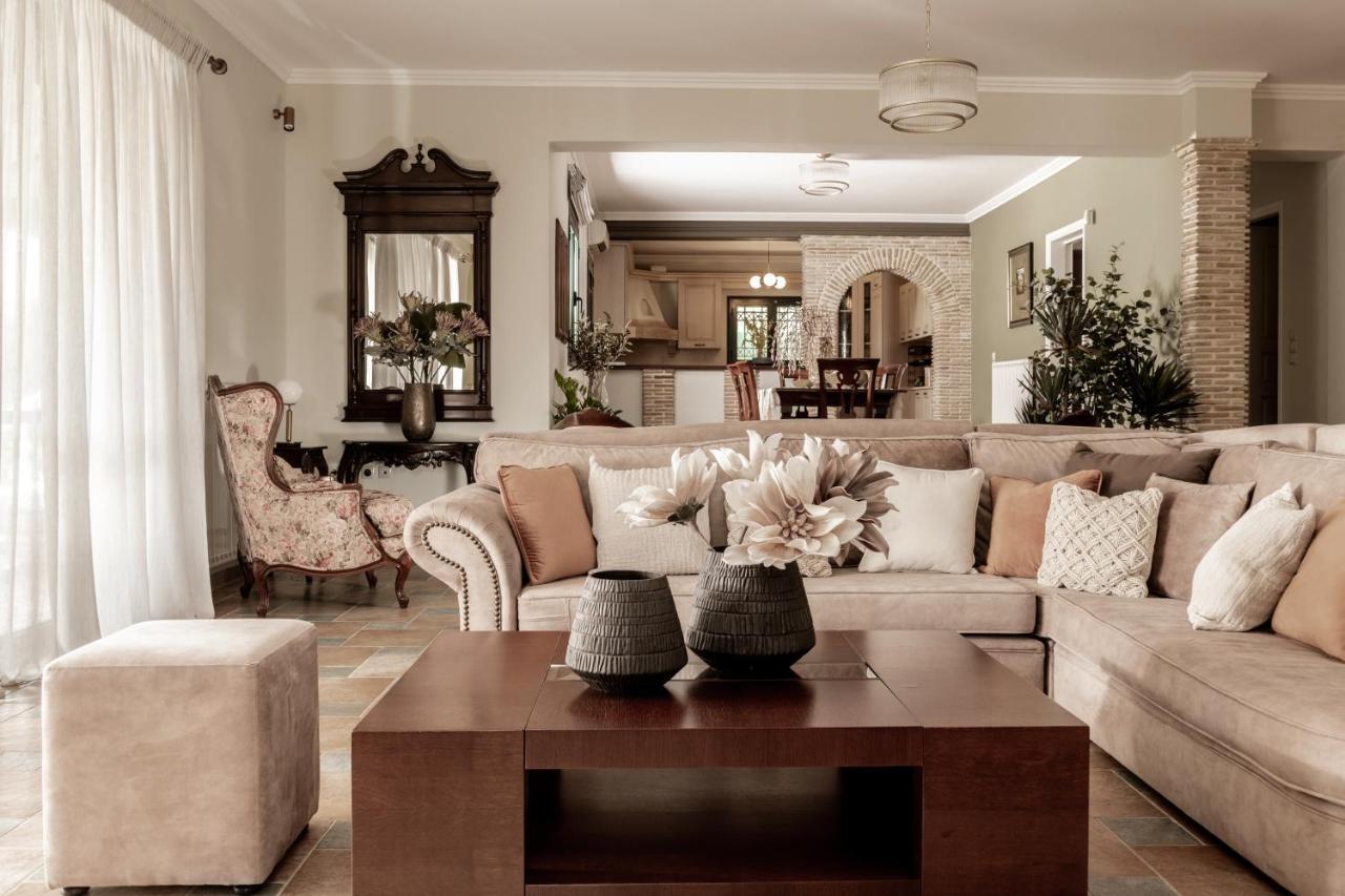Amalthia Villa Mouzákion エクステリア 写真
