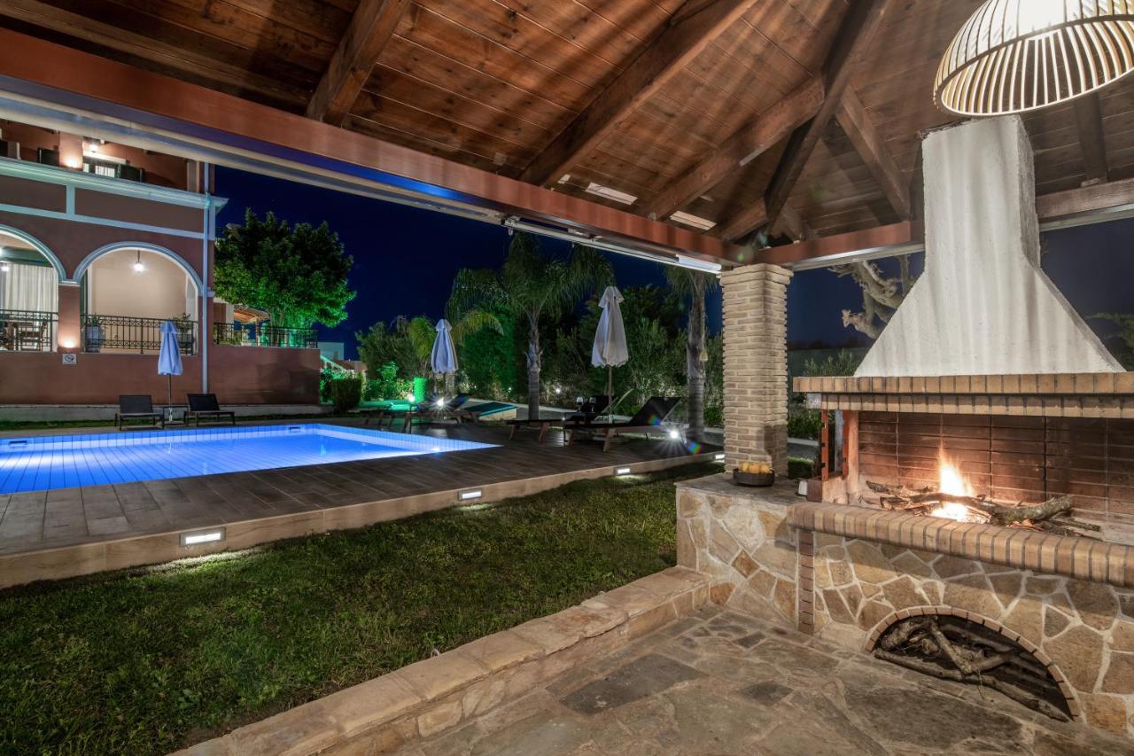 Amalthia Villa Mouzákion エクステリア 写真