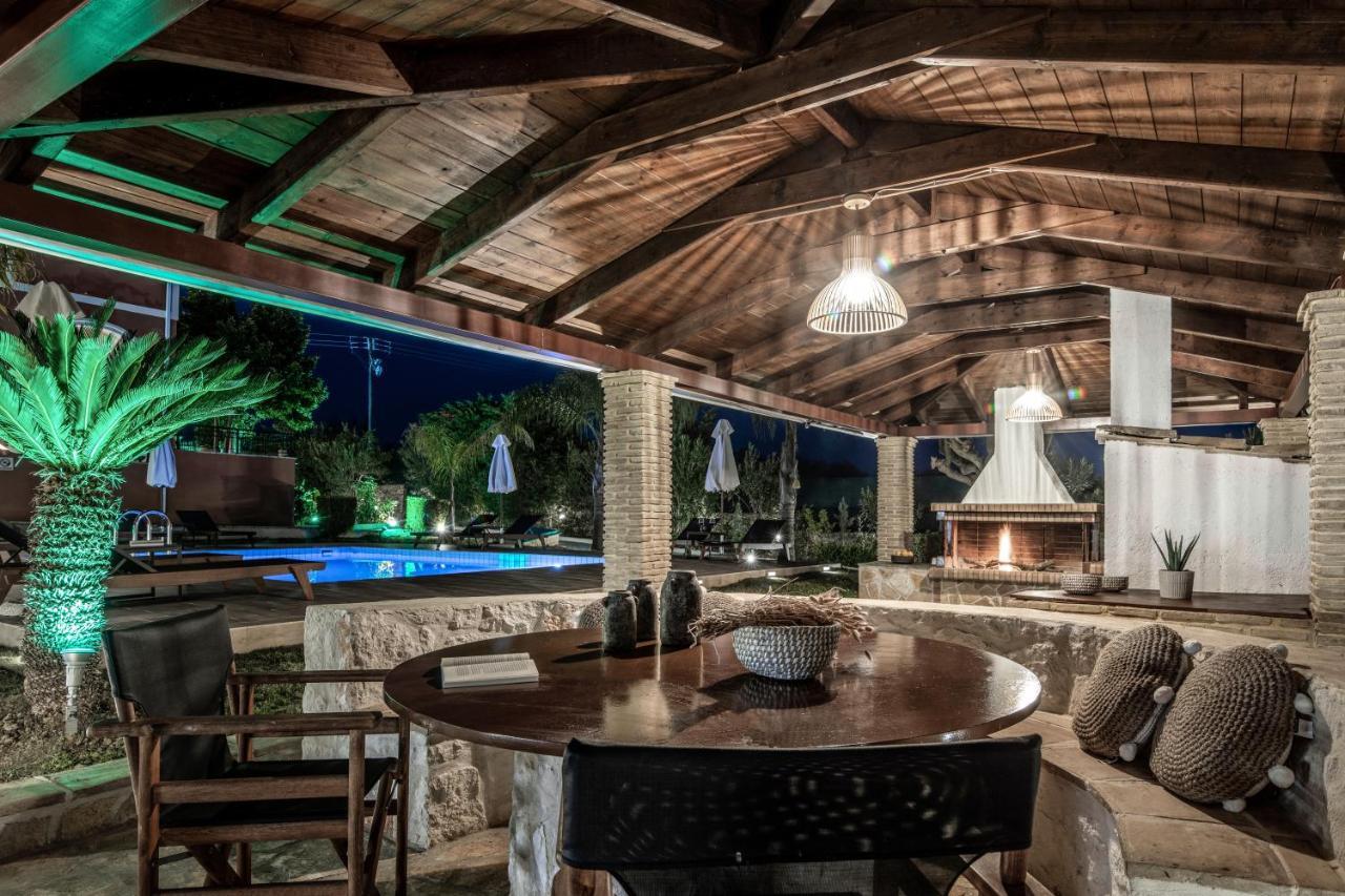 Amalthia Villa Mouzákion エクステリア 写真